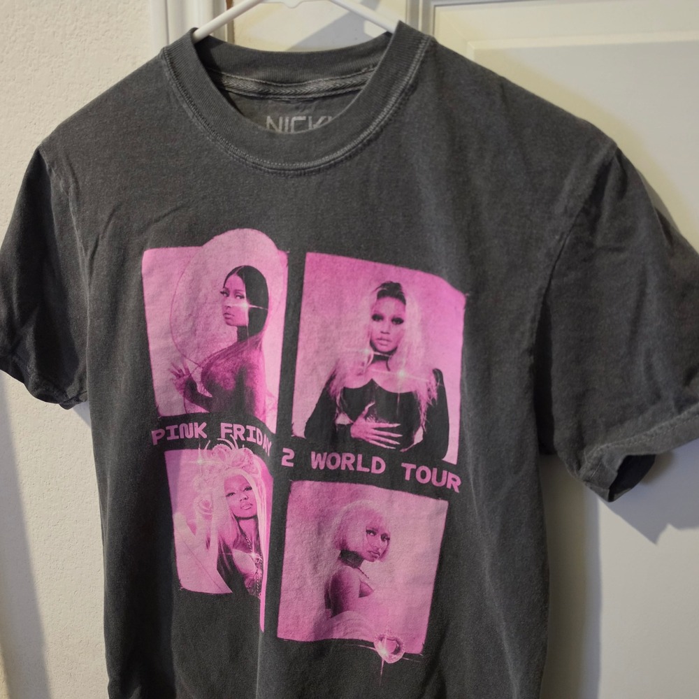 Nicki Minaj Pink Friday 2 World Tour 2024 T-Shirt Charcoal Grey Pink Mens Small